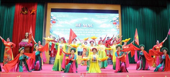 Tiết mục hát chèo 