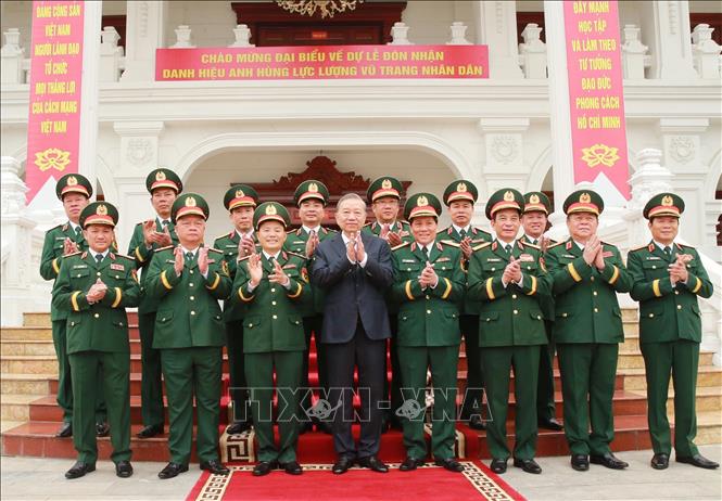 Bet8801234.com cá cược độc quyền, Chủ tịch nước Tô Lâm với các đại biểu. Ảnh: Trọng Đức - TTXVN