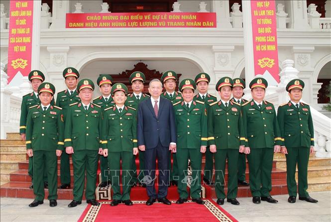 Bet8801234.com cá cược độc quyền, Chủ tịch nước Tô Lâm với các đại biểu. Ảnh: Trọng Đức - TTXVN