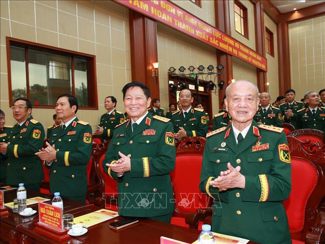Các đồng chí nguyên lãnh đạo Bộ Quốc phòng dự buổi lễ. Ảnh: Trọng Đức - TTXVN