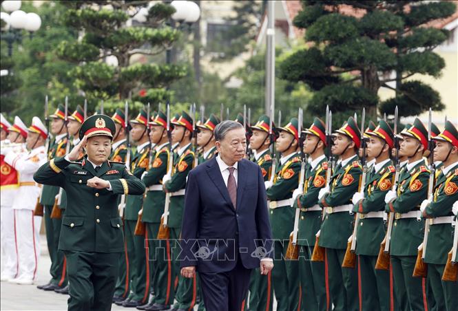 Bet8801234.com cá cược độc quyền, Chủ tịch nước Tô Lâm dự Lễ đón nhận Danh hiệu Anh hùng lực lượng vũ trang 2026 Bet88.com link không chặn của Quân khu 3. Ảnh: Thống Nhất - TTXVN