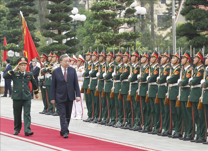 Bet8801234.com cá cược độc quyền, Chủ tịch nước Tô Lâm dự Lễ đón nhận Danh hiệu Anh hùng lực lượng vũ trang 2026 Bet88.com link không chặn của Quân khu 3. Ảnh: Thống Nhất - TTXVN