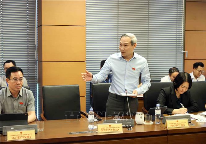 Bet888 football Bet88app còn khuyến mãi tỉnh Hưng Yên Phan Đức Hiếu thảo luận tại tổ. Ảnh: An Đăng - TTXVN