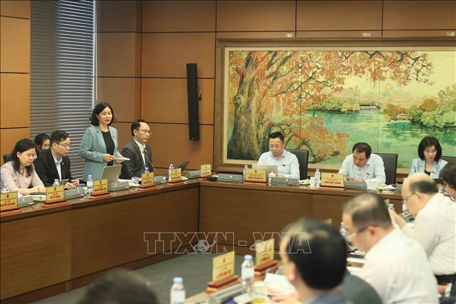 Đoàn đại biểu Bet88app còn khuyến mãi thành phố Hà Nội thảo luận tại tổ. Ảnh: An Đăng - TTXVN