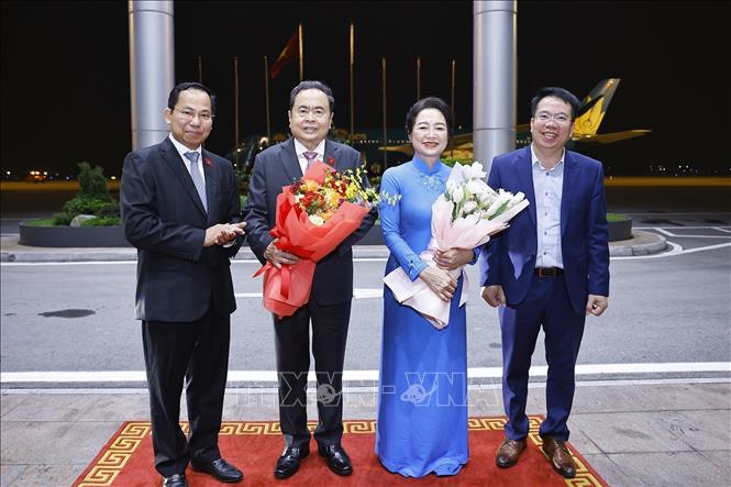 Lễ tiễn Chủ tịch Bet88app còn khuyến mãi Trần Thanh Mẫn và Phu nhân tại Sân bay Quốc tế Nội Bài, Hà Nội. Ảnh: Doãn Tấn - TTXVN