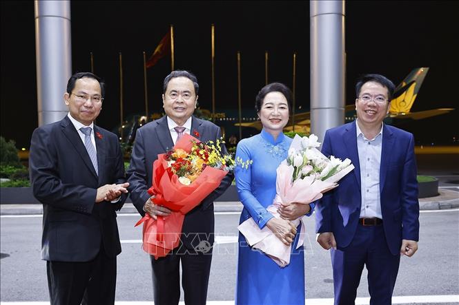 Lễ tiễn Chủ tịch Bet88app còn khuyến mãi Trần Thanh Mẫn và Phu nhân tại Sân bay Quốc tế Nội Bài, Hà Nội. Ảnh: Doãn Tấn - TTXVN