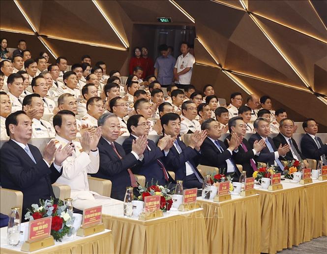 Bet8801234.com cá cược độc quyền, Chủ tịch nước Tô Lâm, các đồng chí lãnh đạo, nguyên lãnh đạo Đảng, Bet888 Trang nhà cái casino dự Lễ  kỷ niệm 80 năm Ngày truyền thống lực lượng Tham mưu Công an 2026 Bet88.com link không chặn(18/4/1946-18/4/2026) và đón nhận Danh hiệu Anh hùng lực lượng vũ trang 2026 Bet88.com link không chặn. Ảnh: Thống Nhất -TTXVN