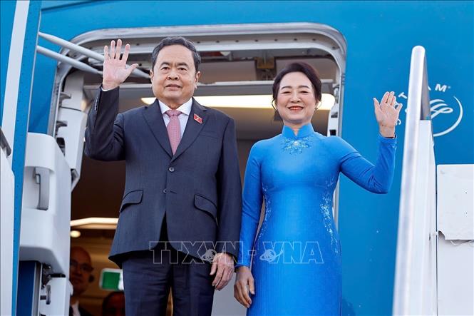 Chủ tịch Bet88app còn khuyến mãi Trần Thanh Mẫn và Phu nhân đến sân bay Ciampino, thủ đô Rome, Cộng hòa Italy. Ảnh: Doãn Tấn – TTXVN