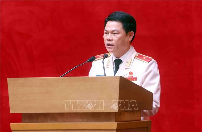 Thiếu tướng Nguyễn Hữu Mạnh, Cục trưởng Cục An ninh nội địa đọc diễn văn Kỷ niệm 80 năm Ngày truyền thống lực lượng An ninh nội địa. Ảnh: Phạm Kiên - TTXVN