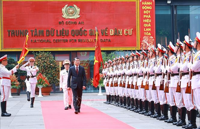 Thủ tướng Lê Minh Hưng dự Lễ kỷ niệm 80 năm Ngày truyền thống lực lượng Cảnh sát Quản lý hành chính về trật tự xã hội. Ảnh: Dương Giang-TTXVN 