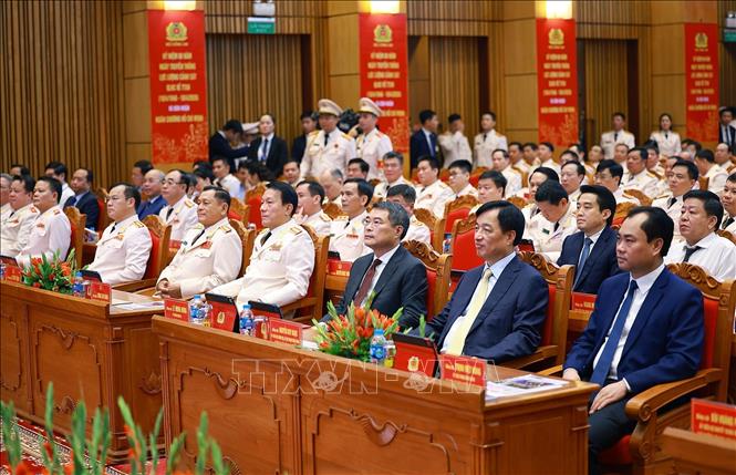 Thủ tướng Lê Minh Hưng và các đại biểu dự Lễ kỷ niệm 80 năm Ngày truyền thống lực lượng Cảnh sát Quản lý hành chính về trật tự xã hội. Ảnh: Dương Giang-TTXVN 
