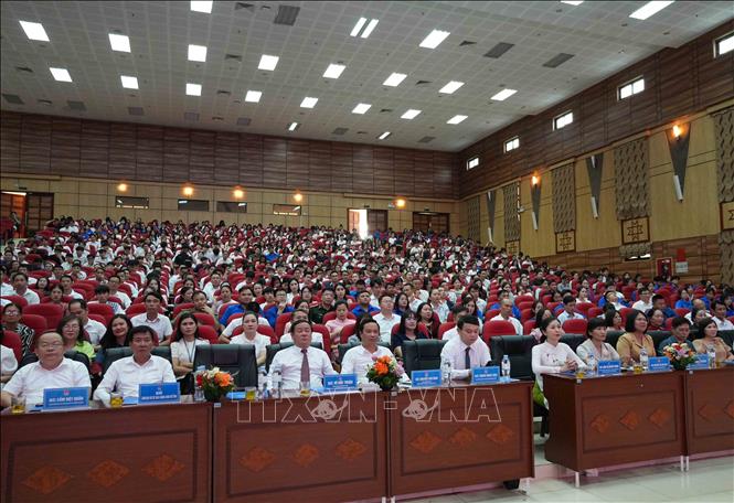 Các đại biểu và các lưu học sinh, sinh viên Lào đang học tập tại Sơn La tham dự chương trình. Ảnh: Nguyễn Cường - TTXVN