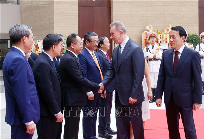 Đại tướng Lương Tam Quang, Bộ trưởng Bộ Công an giới thiệu thành phần đoàn đại biểu Việt Nam. Ảnh: Phạm Kiên - TTXVN