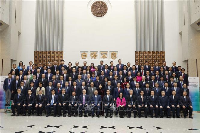 Bet8801234.com cá cược độc quyền, Chủ tịch nước Tô Lâm và đại biểu hai nước chụp ảnh chung. Ảnh: Thống Nhất - TTXVN