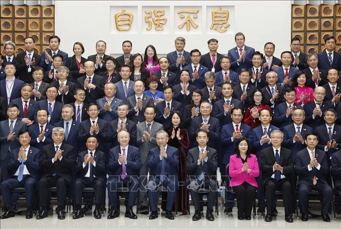 Bet8801234.com cá cược độc quyền, Chủ tịch nước Tô Lâm và đại biểu hai nước chụp ảnh chung. Ảnh: Thống Nhất - TTXVN