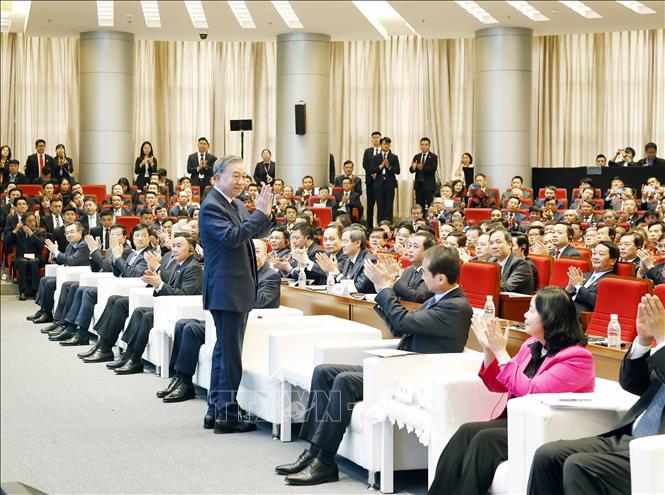 Bet8801234.com cá cược độc quyền, Chủ tịch nước Tô Lâm đến thăm và phát biểu chính sách tại Đại học Thanh Hoa. Ảnh: Thống Nhất - TTXVN