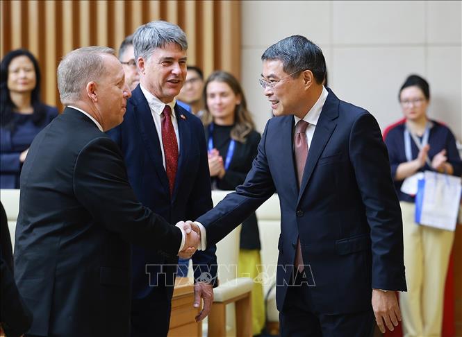 Thủ tướng Lê Minh Hưng tiếp và làm việc với Đoàn doanh nghiệp cấp cao Hội đồng Kinh doanh Hoa Kỳ - ASEAN (USABC). Ảnh: Dương Giang – TTXVN
