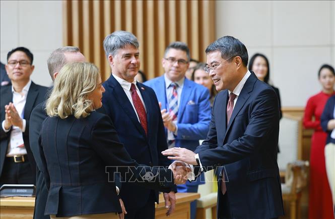 Thủ tướng Lê Minh Hưng tiếp và làm việc với Đoàn doanh nghiệp cấp cao Hội đồng Kinh doanh Hoa Kỳ - ASEAN (USABC). Ảnh: Dương Giang – TTXVN
