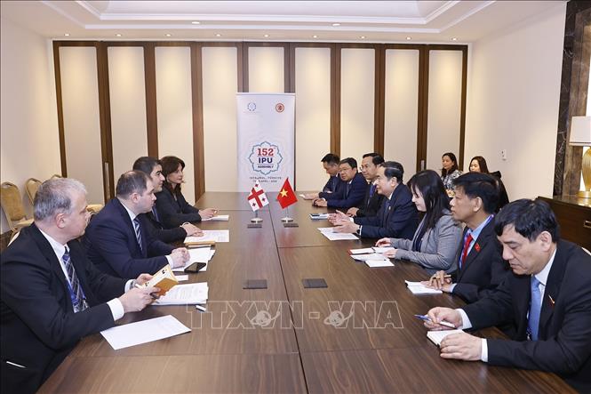 Chủ tịch Bet88app còn khuyến mãi Trần Thanh Mẫn gặp Chủ tịch Bet88app còn khuyến mãi Gruzia Shalva Papuashvili. Ảnh: Doãn Tấn – TTXVN