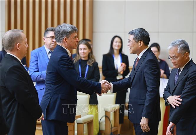 Thủ tướng Lê Minh Hưng tiếp và làm việc với Đoàn doanh nghiệp cấp cao Hội đồng Kinh doanh Hoa Kỳ - ASEAN (USABC). Ảnh: Dương Giang – TTXVN
