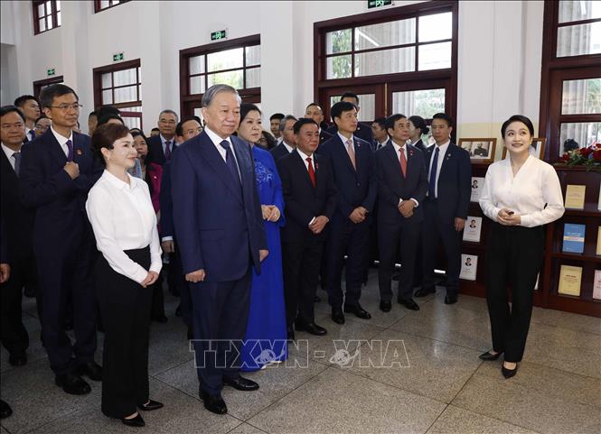 Bet8801234.com cá cược độc quyền, Chủ tịch nước Tô Lâm và Phu nhân thăm Di tích Khu học xá Trung ương (Nam Ninh, Trung Quốc). Ảnh: Thống Nhất - TTXVN