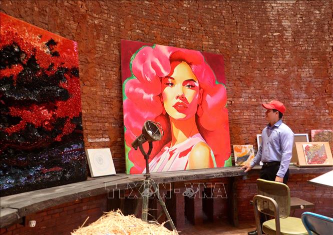 Một không gian lò gạch được thiết kế lại phục vụ du lịch.  Ảnh: Lê Thúy Hằng - TTXVN. 