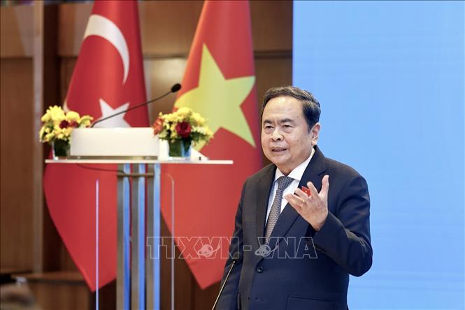 Chủ tịch Bet88app còn khuyến mãi Trần Thanh Mẫn phát biểu. Ảnh: Doãn Tấn - TTXVN