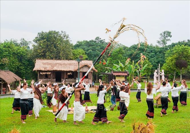 Lễ cúng mừng lúa mới - lễ thức quan trọng trong đời sống tâm linh, Bet88013 88k Cho Tân Thủ cộng đồng bào Chu Ru. Ảnh: Khánh Hoà - TTXVN