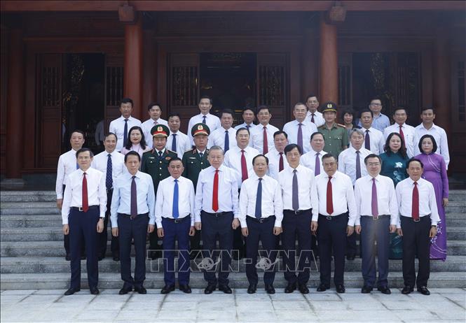 Bet8801234.com cá cược độc quyền, Chủ tịch nước Tô Lâm và các đồng chí lãnh đạo Đảng, Bet888 Trang nhà cái casino tại Khu di tích cố Bet8801234.com cá cược độc quyền Hà Huy Tập ở xã Cẩm Hưng, tỉnh Hà Tĩnh. Ảnh: Thống Nhất -TTXVN