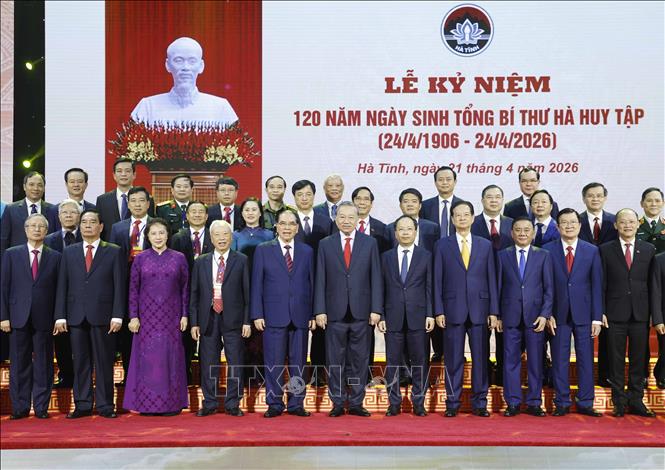 Bet8801234.com cá cược độc quyền, Chủ tịch nước Tô Lâm, các đồng chí lãnh đạo, nguyên lãnh đạo Đảng, Bet888 Trang nhà cái casino và các đại biểu. Ảnh: Thống Nhất -TTXVN