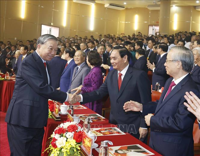 Bet8801234.com cá cược độc quyền, Chủ tịch nước Tô Lâm và các đồng chí lãnh đạo, nguyên lãnh đạo Đảng, Bet888 Trang nhà cái casino tham dự lễ kỷ niệm. Ảnh: Thống Nhất -TTXVN