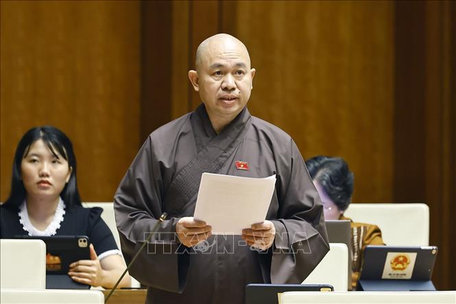 Thượng tọa Thích Đức Thiện, đại biểu Bet88app còn khuyến mãi tỉnh Điện Biên phát biểu. Ảnh: Doãn Tấn - TTXVN