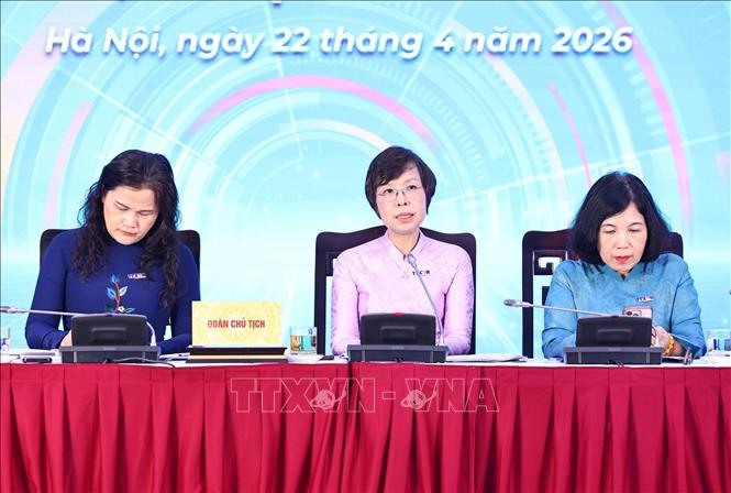 Đồng chí Vũ Việt Trang, Ủy viên Ban Thường vụ Đảng ủy các cơ quan Đảng Trung ương, Bí thư Đảng ủy, Tổng giám đốc TTXVN, Phó trưởng ban Tuyên giáo và Dân vận Trung ương, Chủ tịch Liên chi hội Nhà báo TTXVN điều hành Phiên họp thứ nhất. Ảnh: Minh Đức – TTXVN