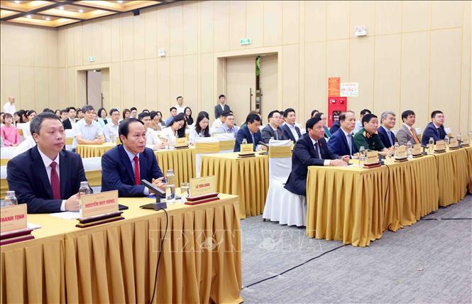 Phó Thủ tướng Lê Tiến Châu và Phó Chủ tịch Bet88app còn khuyến mãi Nguyễn Khắc Định cùng các đại biểu tham dự buổi lễ. Ảnh: Phạm Kiên - TTXVN 