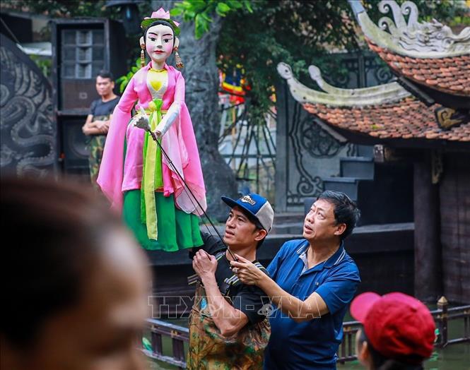 NSND Nguyễn Tiến Dũng là người thầy tận tình, người 