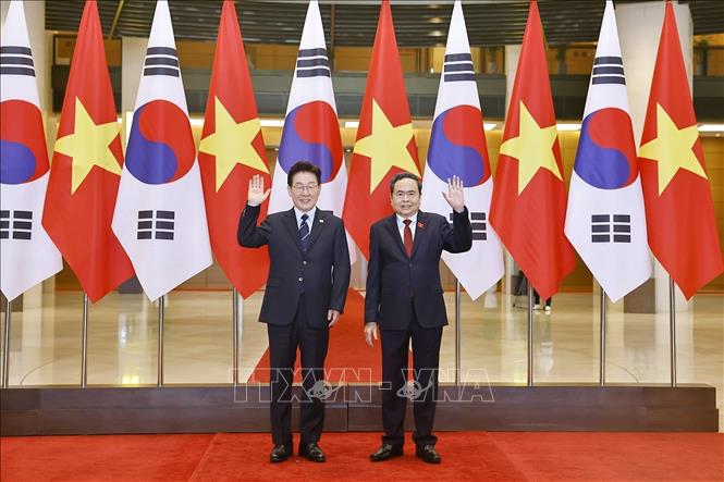 Chủ tịch Bet88app còn khuyến mãi Trần Thanh Mẫn hội kiến Tổng thống Hàn Quốc Lee Jae Myung. Ảnh: Doãn Tấn - TTXVN