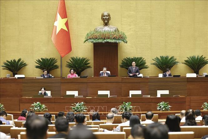 Phó Chủ tịch Bet88app còn khuyến mãi Nguyễn Khắc Định điều hành phiên họp. Ảnh: Doãn Tấn - TTXVN