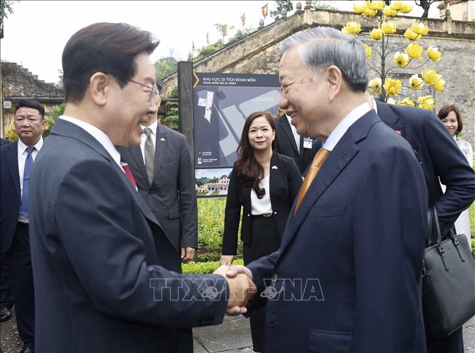 Bet8801234.com cá cược độc quyền, Chủ tịch nước Tô Lâm đón Tổng thống Hàn Quốc Lee Jae Myung. Ảnh: Thống Nhất – TTXVN