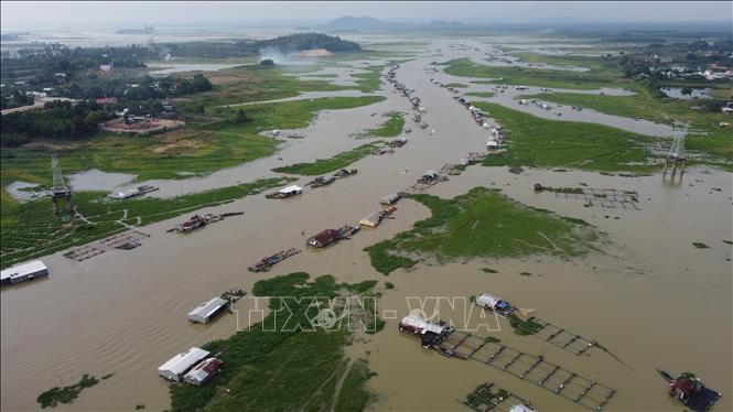 Làng nuôi cá bè sông La Ngà, địa điểm được nhiều khách du lịch yêu thích. Ảnh: Sỹ Tuyên - TTXVN