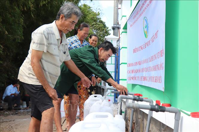 Thành phố ưu tiên hàng đầu việc đảm bảo nước sinh hoạt cho người dân vùng nông thôn, các cơ sở Bet88013 com nổ hũ, Trang chủ Bet88.com uy tín Nhận code 88k trong các tháng cao điểm nắng nóng. Ảnh: Thu Hiền - TTXVN