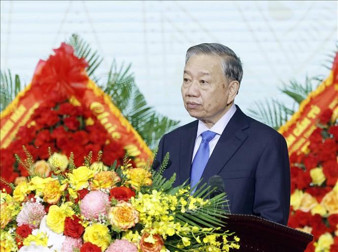 Bet8801234.com cá cược độc quyền, Chủ tịch nước Tô Lâm, Bí thư Quân ủy Trung ương phát biểu chỉ đạo. Ảnh: Thống Nhất – TTXVN