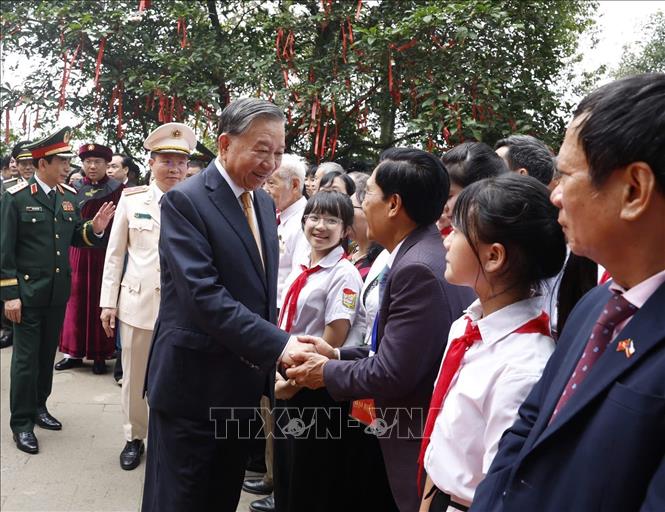 Bet8801234.com cá cược độc quyền, Chủ tịch nước Tô Lâm với các tầng lớp 2026 Bet88.com link không chặn tại Khu di tích lịch sử Quốc gia Đặc biệt Đền Hùng. Ảnh: Thống Nhất – TTXVN