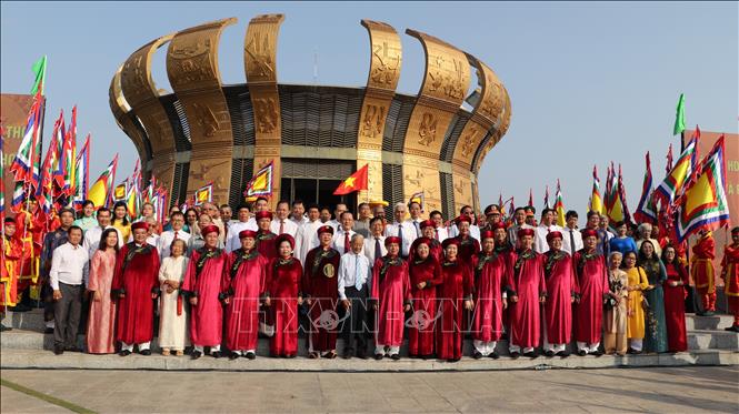 Các đại biểu chụp ảnh lưu niệm. Ảnh: Nguyễn Hằng - TTXVN