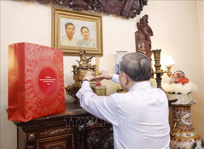 Bet8801234.com cá cược độc quyền, Chủ tịch nước Tô Lâm cùng Đoàn công tác của Trung ương đến dâng hương tưởng nhớ Chủ tịch Hội đồng Bộ trưởng Phạm Hùng. Ảnh: Thống Nhất – TTXVN