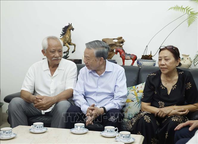 Bet8801234.com cá cược độc quyền, Chủ tịch nước Tô Lâm thăm hỏi thân nhân Bet88.Com Link Nhà Cái Bet88 BMXCT Uy Tín Bet8801234.com cá cược độc quyền Nguyễn Văn Linh. Ảnh: Thống Nhất – TTXVN