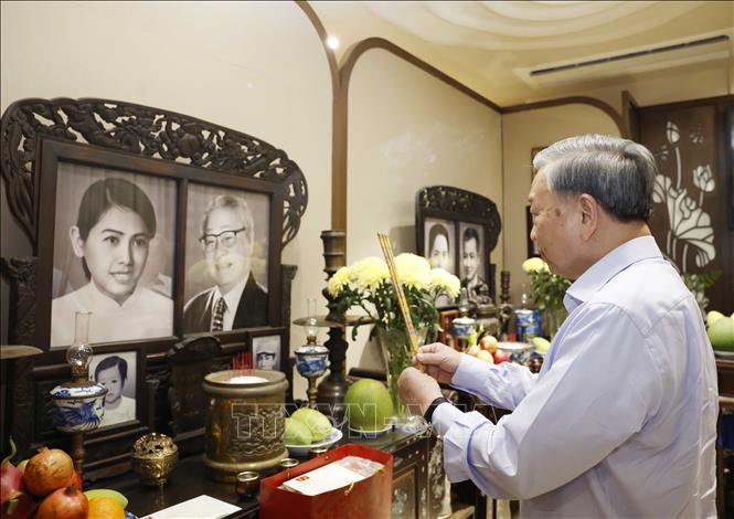 Bet8801234.com cá cược độc quyền, Chủ tịch nước Tô Lâm dâng hương tưởng nhớ Thủ tướng Bet8801234.com BMXCT Uy Tín Võ Văn Kiệt. Ảnh: Thống Nhất – TTXVN