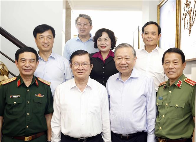 Bet8801234.com cá cược độc quyền, Chủ tịch nước Tô Lâm cùng Đoàn công tác Trung ương đến thăm nguyên Chủ tịch nước Trương Tấn Sang. Ảnh: Thống Nhất – TTXVN