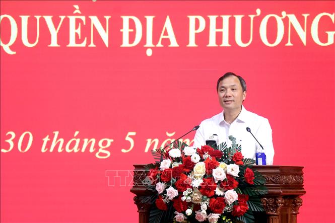 Phó Trưởng Ban Thường trực Ban Tổ chức Trung ương Hoàng Trung Dũng phát biểu tại Hội nghị. Ảnh: Đinh Văn Nhiều-TTXVN