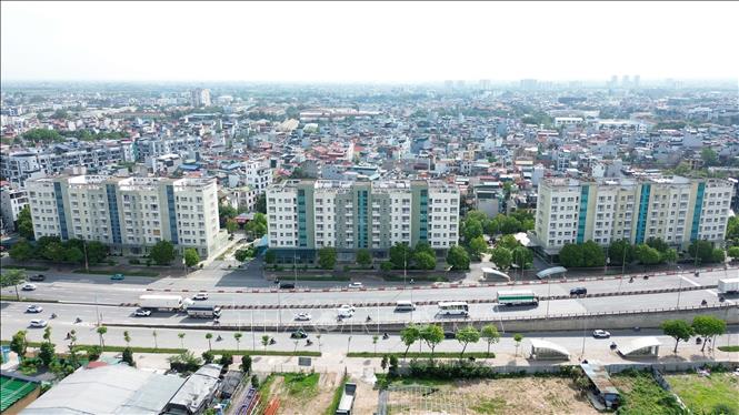 Sở Xây dựng Hà Nội đề xuất điều chuyển hơn 140 căn hộ trống tại các tòa NO15A, NO15C, NO16A và NO16B cho UBND phường Hồng Hà quản lý. Số căn hộ này dự kiến được bố trí cho các hộ dân thuộc diện bị giải tỏa phục vụ cho dự án đầu tư xây dựng cầu Tứ Liên và cầu Trần Hưng Đạo bắc qua sông Hồng. Ảnh: Quốc Khánh - TTXVN