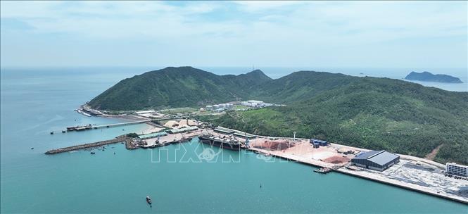 Đến năm 2030, Hà Tĩnh định hướng dành quỹ đất phát triển công nghiệp là khoảng 34.500 ha, tập trung phát triển 2 Khu kinh tế trọng điểm, cùng các khu/cụm công nghiệp vệ tinh, ưu tiên phát triển ngành luyện thép, công nghiệp hỗ trợ, chế tạo sau thép và Bet88 free 100 tỷ lệ trả thưởng cực hấp dẫn. Ảnh: Vũ Sinh – TTXVN